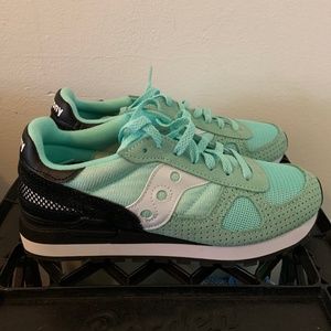 Saucony  shadow size 8.5